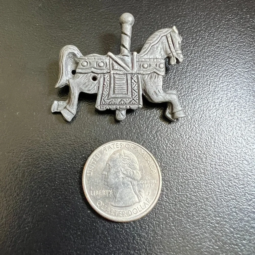 Vintage Carousel Horse‎ Brooch Pewter Tone Animal Pin